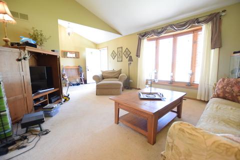 706 Edgewater Dr, Minooka, IL 60447 photo 4