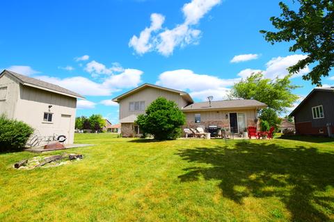706 Edgewater Dr, Minooka, IL 60447 photo 15