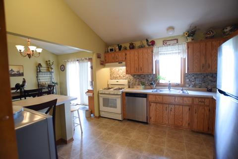 706 Edgewater Dr, Minooka, IL 60447 photo 6