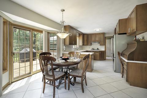 1915 Maple Pl, Riverwoods, IL 60015 photo 9