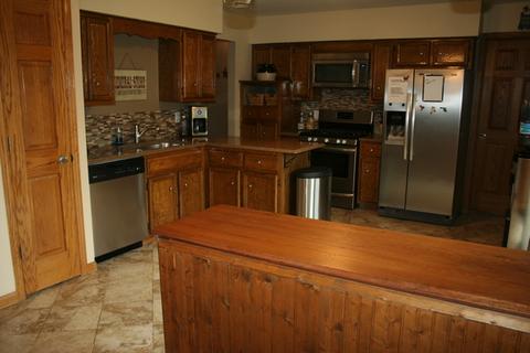 830 Maple Ln, Peotone, IL 60468 photo 3