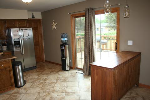 830 Maple Ln, Peotone, IL 60468 photo 5