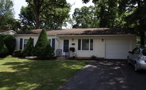 3 E Pine St, Streamwood, IL 60107 photo 1