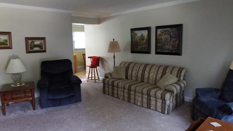 3 E Pine St, Streamwood, IL 60107 photo 4
