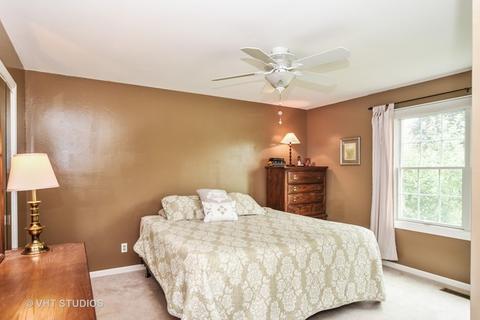 111 S Creekside Trl, Mchenry, IL 60050 photo 9