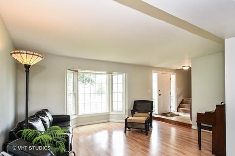 111 S Creekside Trl, Mchenry, IL 60050 photo 3