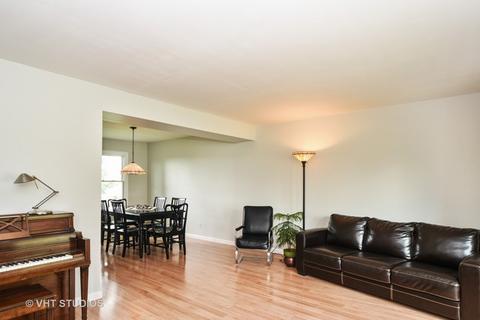 111 S Creekside Trl, Mchenry, IL 60050 photo 4