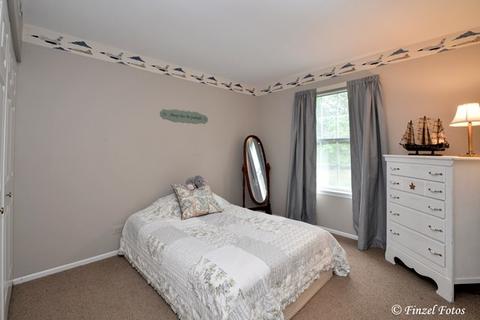 223 Gatewood Ln, Bartlett, IL 60103 photo 16
