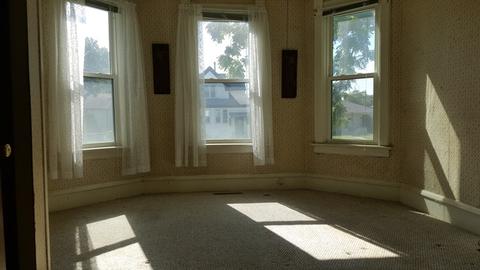 258 N Evergreen Ave, Kankakee, IL 60901 photo 2