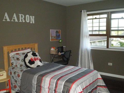 147 Brookside Dr, Elgin, IL 60123 photo 28
