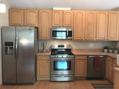 180 Lucerne Ct, Wheeling, IL 60090 photo 10