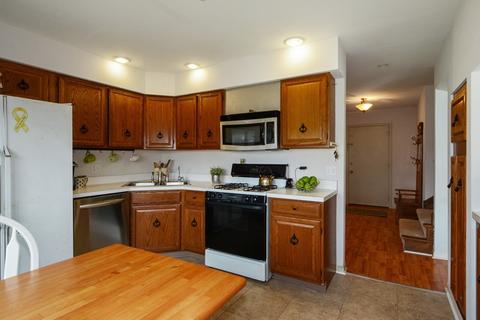 21 Crofton Rd, Oswego, IL 60543 photo 5
