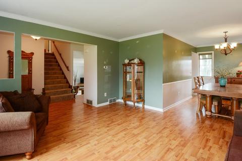 21 Crofton Rd, Oswego, IL 60543 photo 4