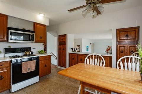 21 Crofton Rd, Oswego, IL 60543 photo 7