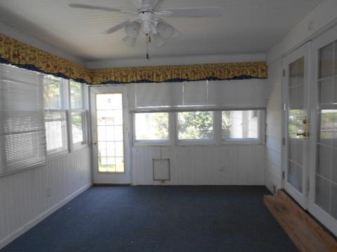 205 W Wall St, Morrison, IL 61270 photo 11