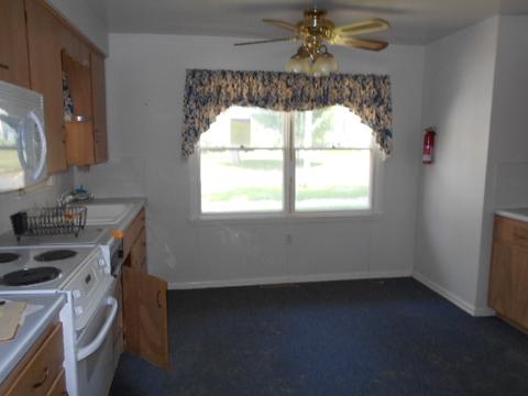 205 W Wall St, Morrison, IL 61270 photo 4