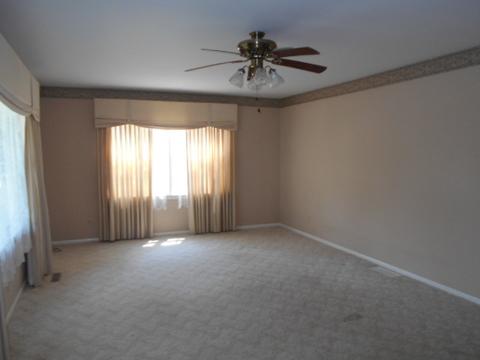 205 W Wall St, Morrison, IL 61270 photo 2