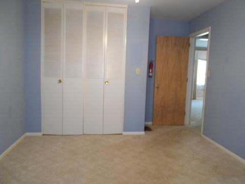 205 W Wall St, Morrison, IL 61270 photo 9