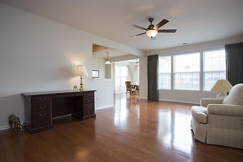 2822 Beacon Point Cir, Elgin, IL 60124 photo 7