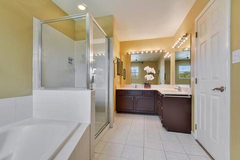 1014 Georgian Pl, Bartlett, IL 60103 photo 8