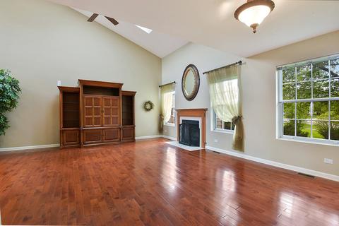 1014 Georgian Pl, Bartlett, IL 60103 photo 3