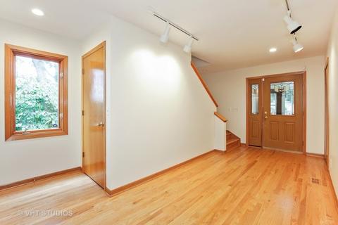 39 W169 Red Cloud Ln, Elgin, IL 60124 photo 2