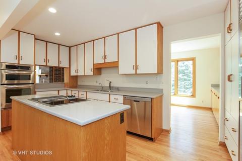 39 W169 Red Cloud Ln, Elgin, IL 60124 photo 5
