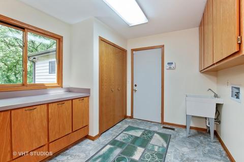 39 W169 Red Cloud Ln, Elgin, IL 60124 photo 17