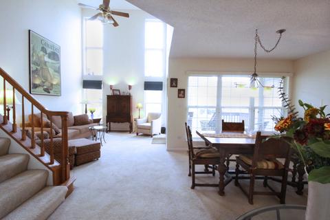 323 Cimarron Rd E Rd, Lombard, IL 60148 photo 2