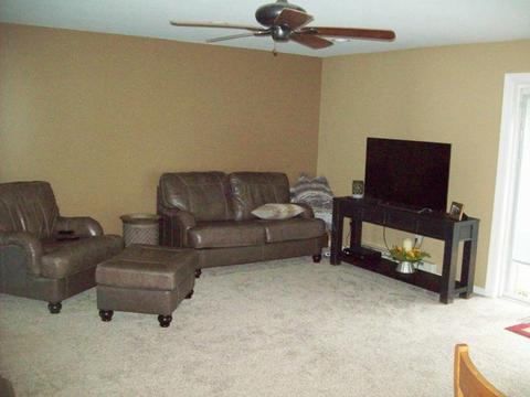 315 S Main St, Walnut, IL 61376 photo 5