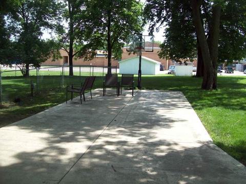 315 S Main St, Walnut, IL 61376 photo 22