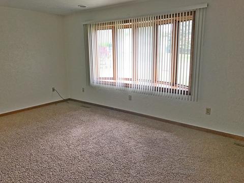440 Circle Dr, Kewanee, IL 61443 photo 10