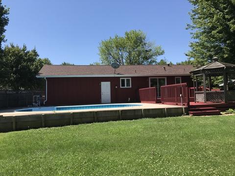 440 Circle Dr, Kewanee, IL 61443 photo 3