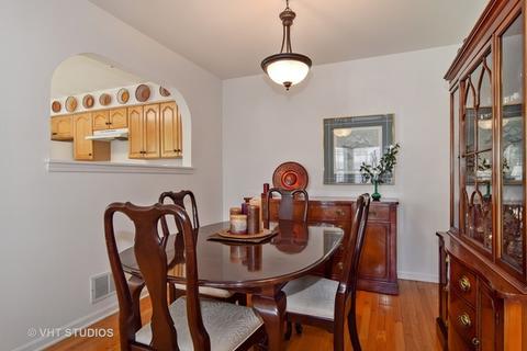 1290 Horseshoe Ct, Bartlett, IL 60103 photo 4