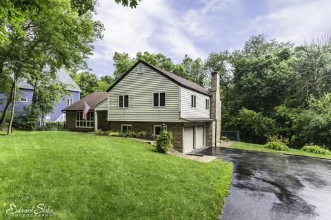 6114 Pleasant View Ln, Cary, IL 60013 photo 1