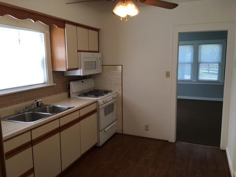 114 E 14th St, Lockport, IL 60441 photo 4