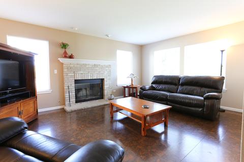 2754 Olympic Ct, Aurora, IL 60503 photo 9