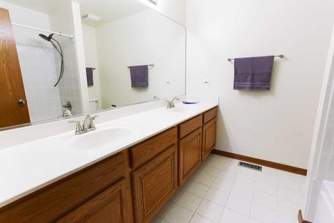 2754 Olympic Ct, Aurora, IL 60503 photo 14