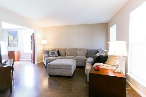 2754 Olympic Ct, Aurora, IL 60503 photo 4