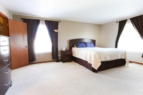 2754 Olympic Ct, Aurora, IL 60503 photo 11