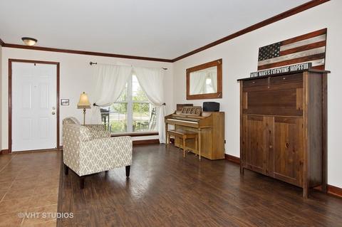 5315 White Oaks Ct, Plainfield, IL 60586 photo 2