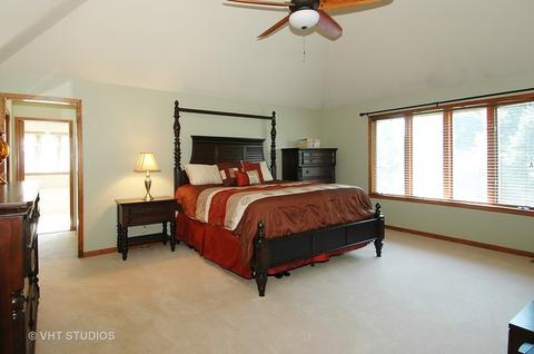 800 Fairway View Dr, Algonquin, IL 60102 photo 12