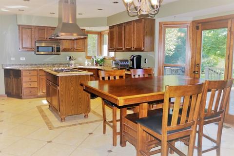 800 Fairway View Dr, Algonquin, IL 60102 photo 9