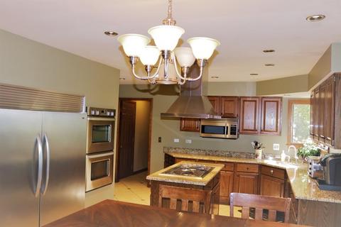 800 Fairway View Dr, Algonquin, IL 60102 photo 5