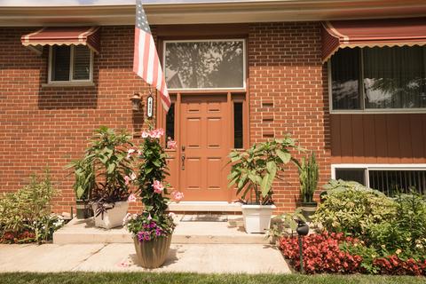 411 S Wolf Rd, Wheeling, IL 60090 photo 3