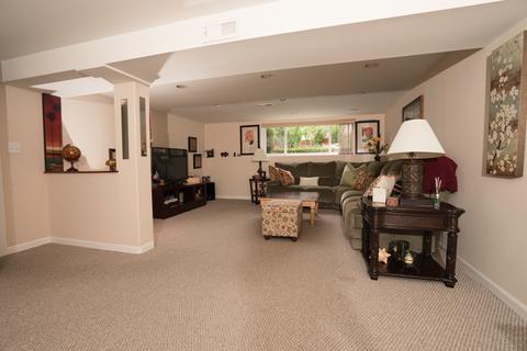 411 S Wolf Rd, Wheeling, IL 60090 photo 13