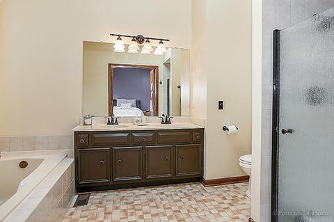 1 S731 Carrol Gate Rd, Wheaton, IL 60189 photo 10