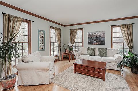 1 S731 Carrol Gate Rd, Wheaton, IL 60189 photo 2
