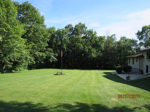 31 Wright Dr, Utica, IL 61373 photo 3