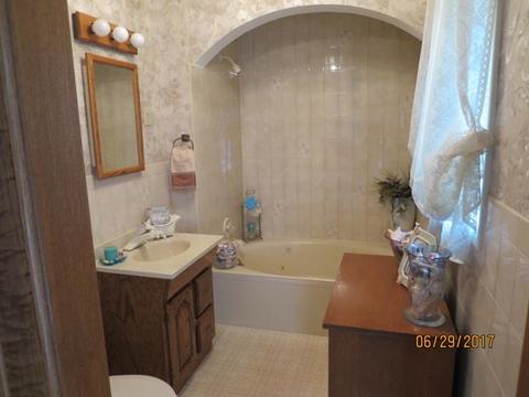31 Wright Dr, Utica, IL 61373 photo 10